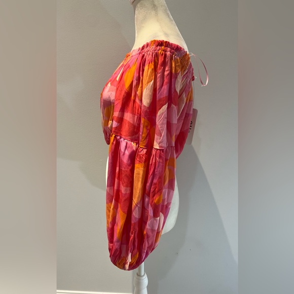 NWT Olia Off The Shoulder Peasant Crop Top Shirt Size Small Bright Pink Orange - Picture 2 of 10